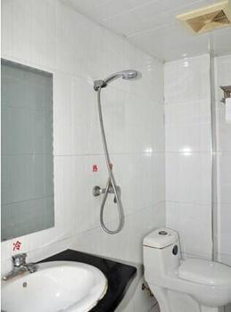 Wuhan Tianlun Holiday Hotel Exterior photo